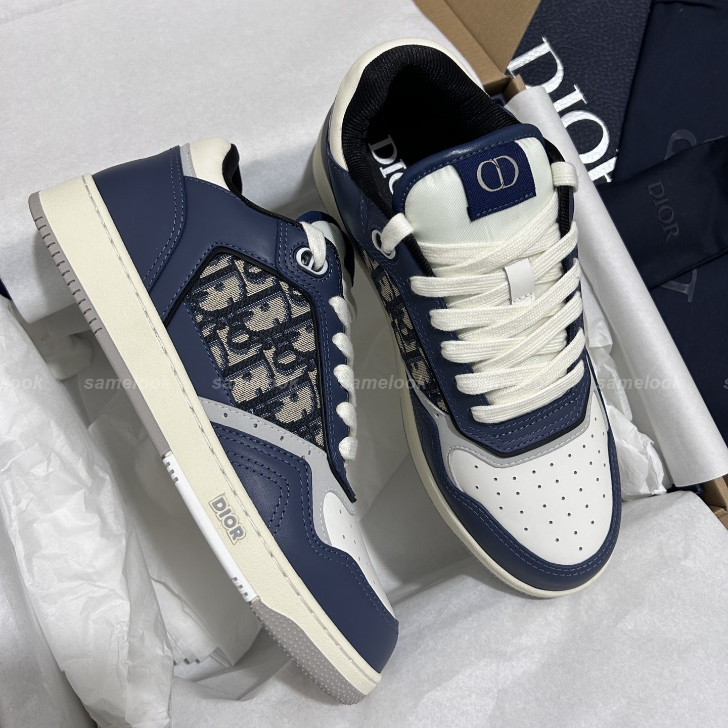 디올 로우탑 스니커즈