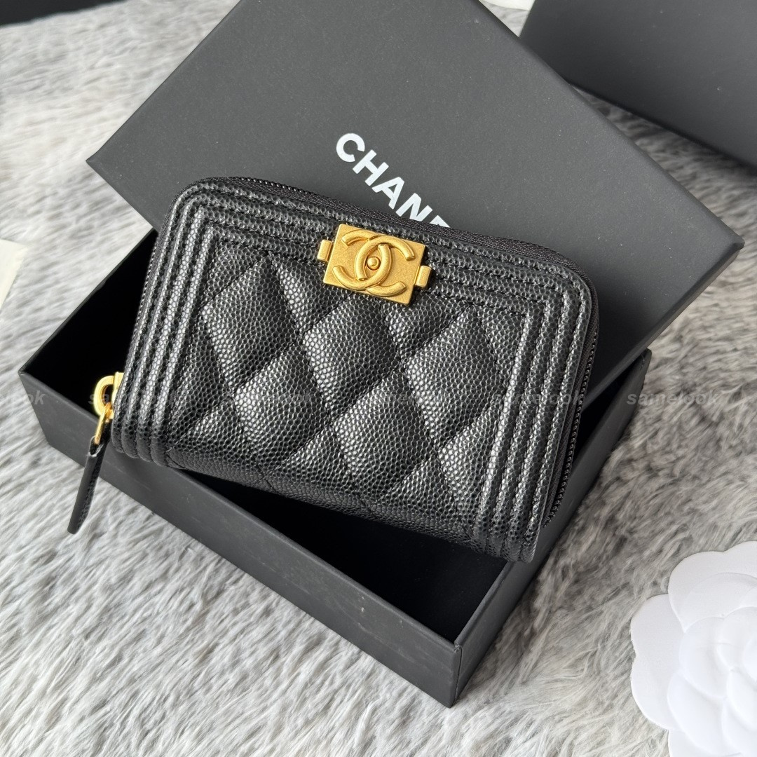 샤넬 보이 캐비어 지퍼돌이 코인 카드지갑