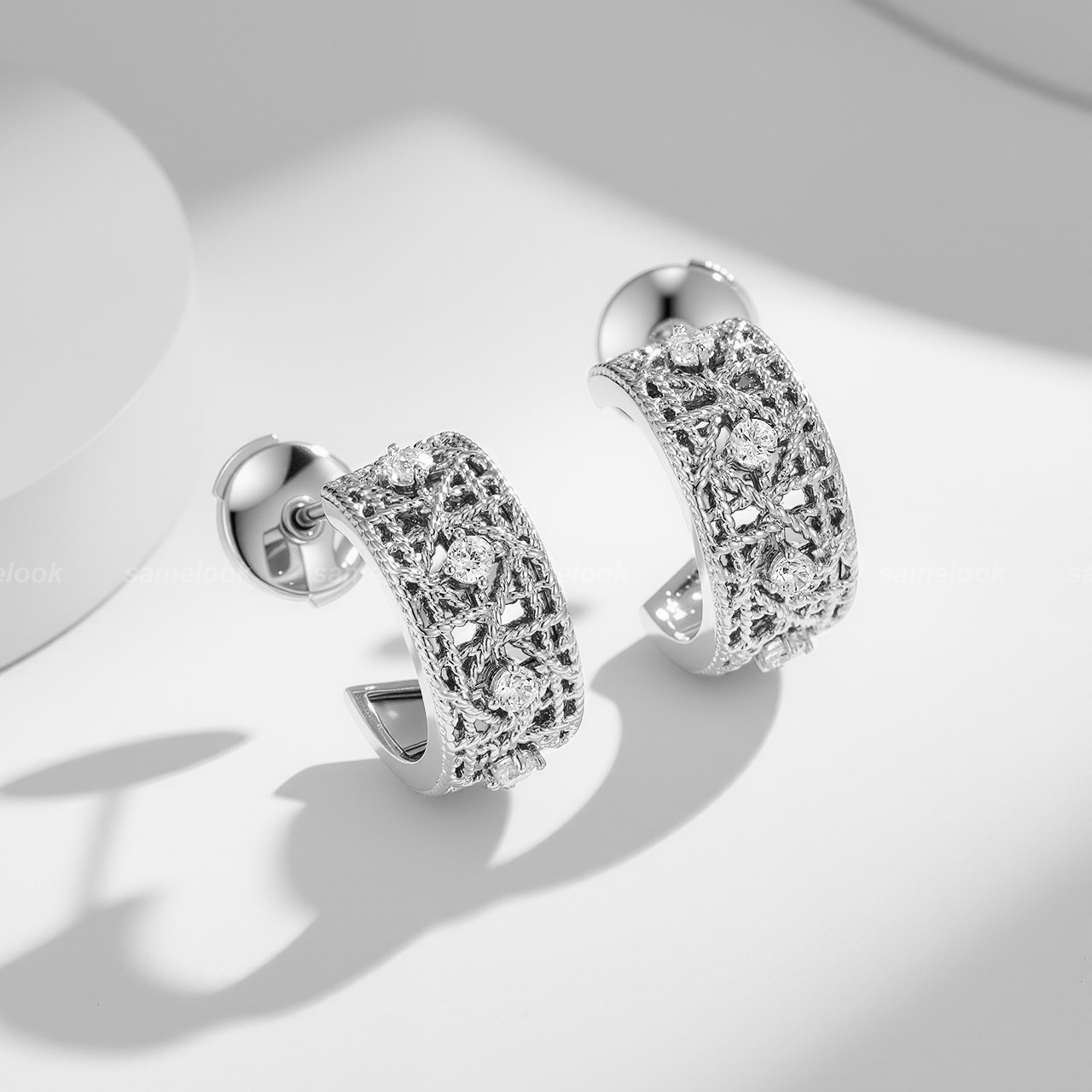 디올 하우스 필 드 카네틸 화이트 골드