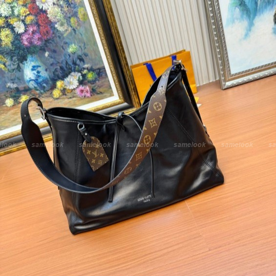 루이비통 캐리올 바이브 MM