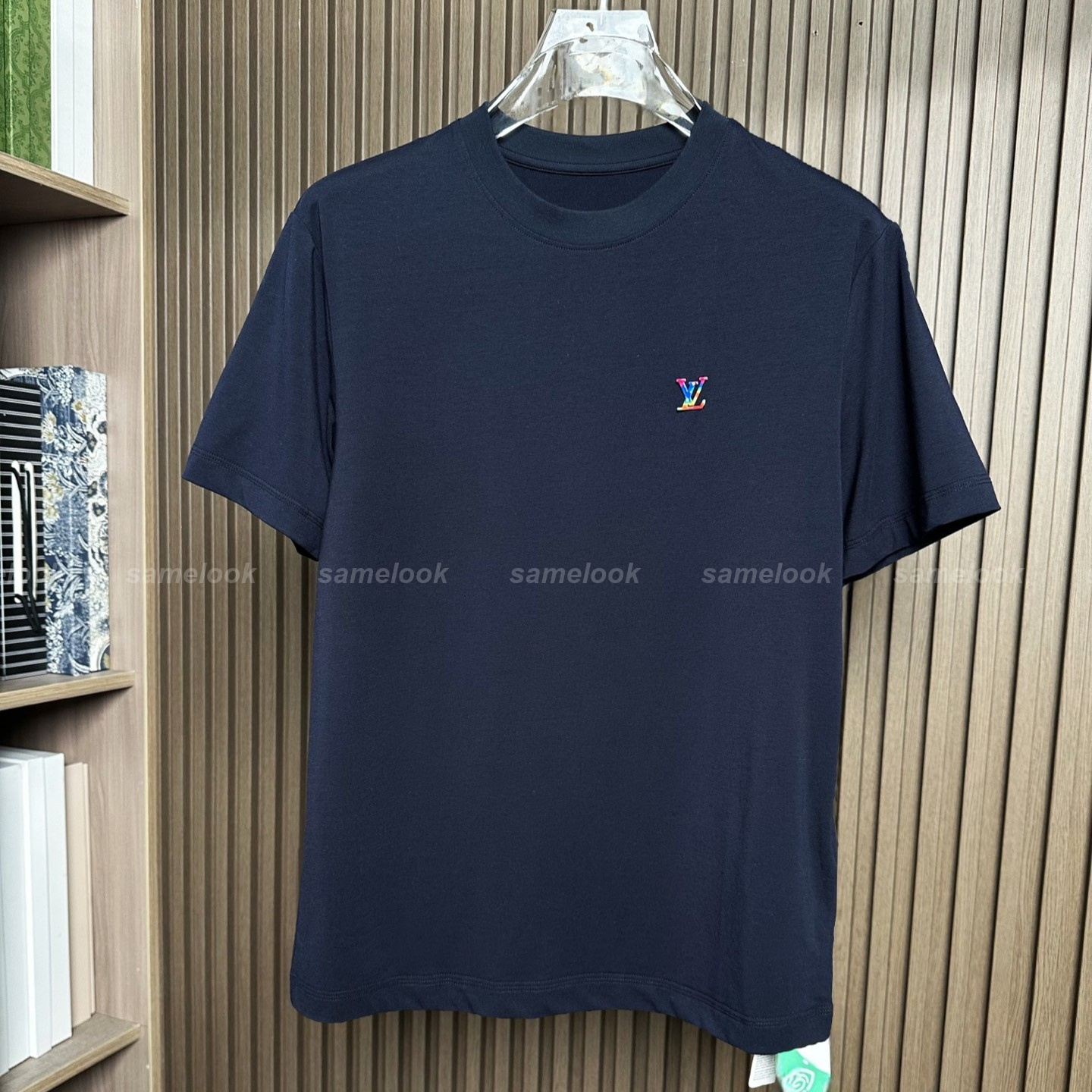 루이비통 쇼트 슬리브드 크루넥 위드 티셔츠
